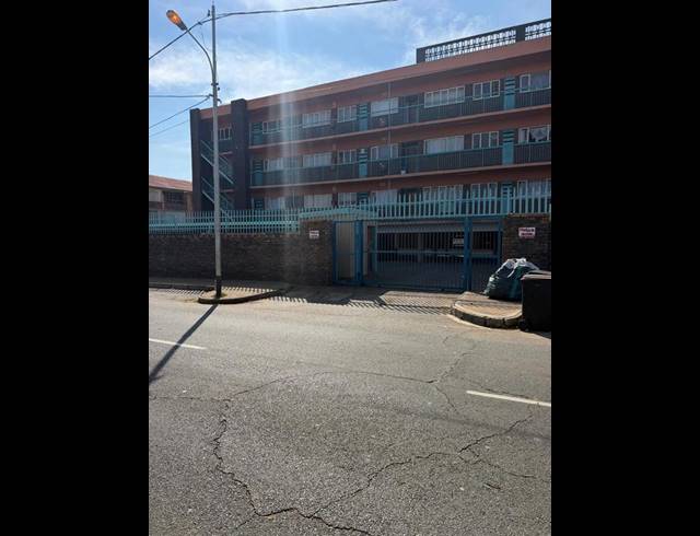 2 BEDROOM APARTMENT FOR SALE IN FLORIDA